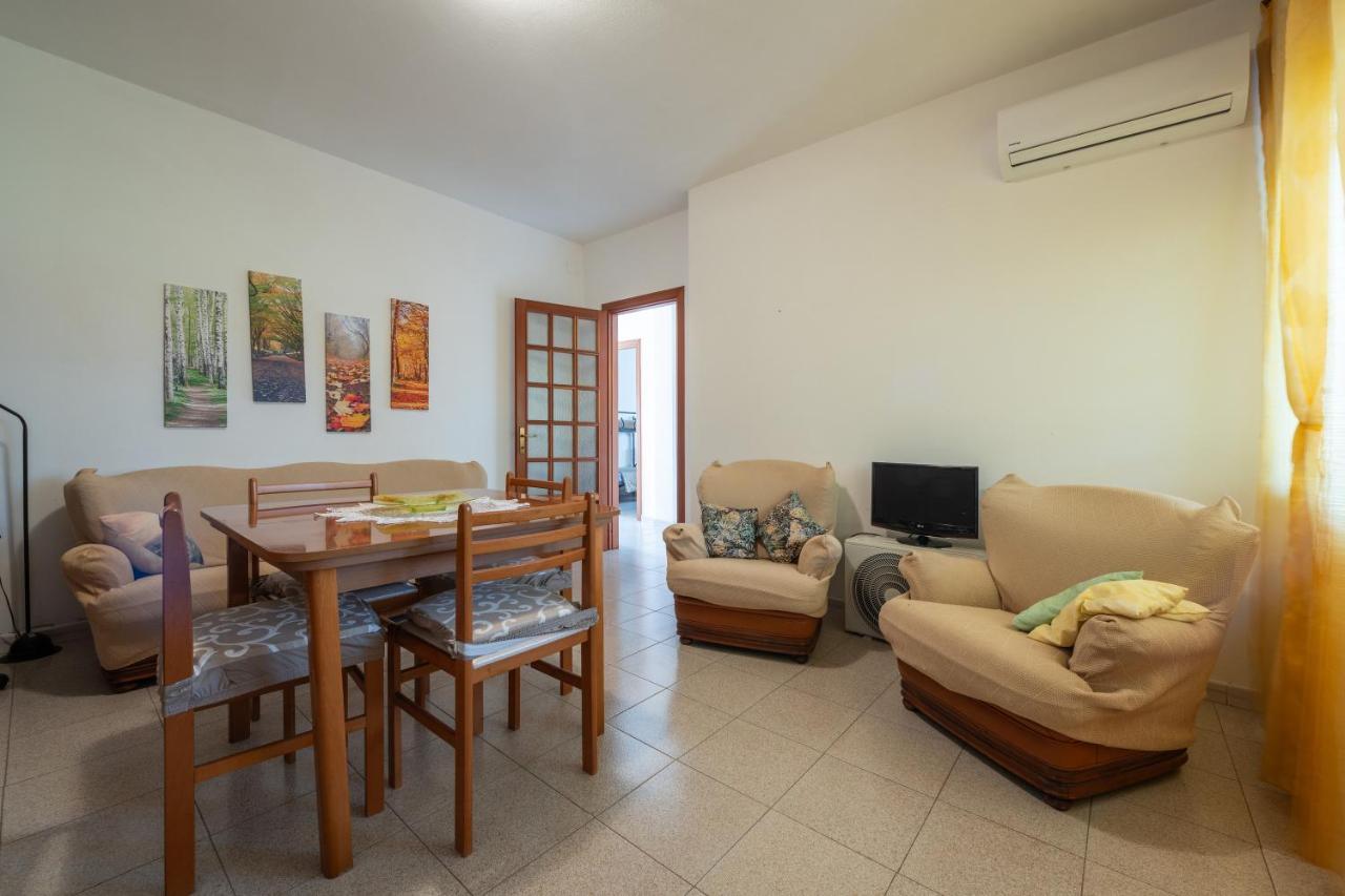 Casa Vacanze San Giovanni San Giovanni Suèrgiu المظهر الخارجي الصورة